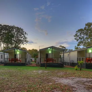 Holiday park Poona Palms Caravan Park Boonooroo